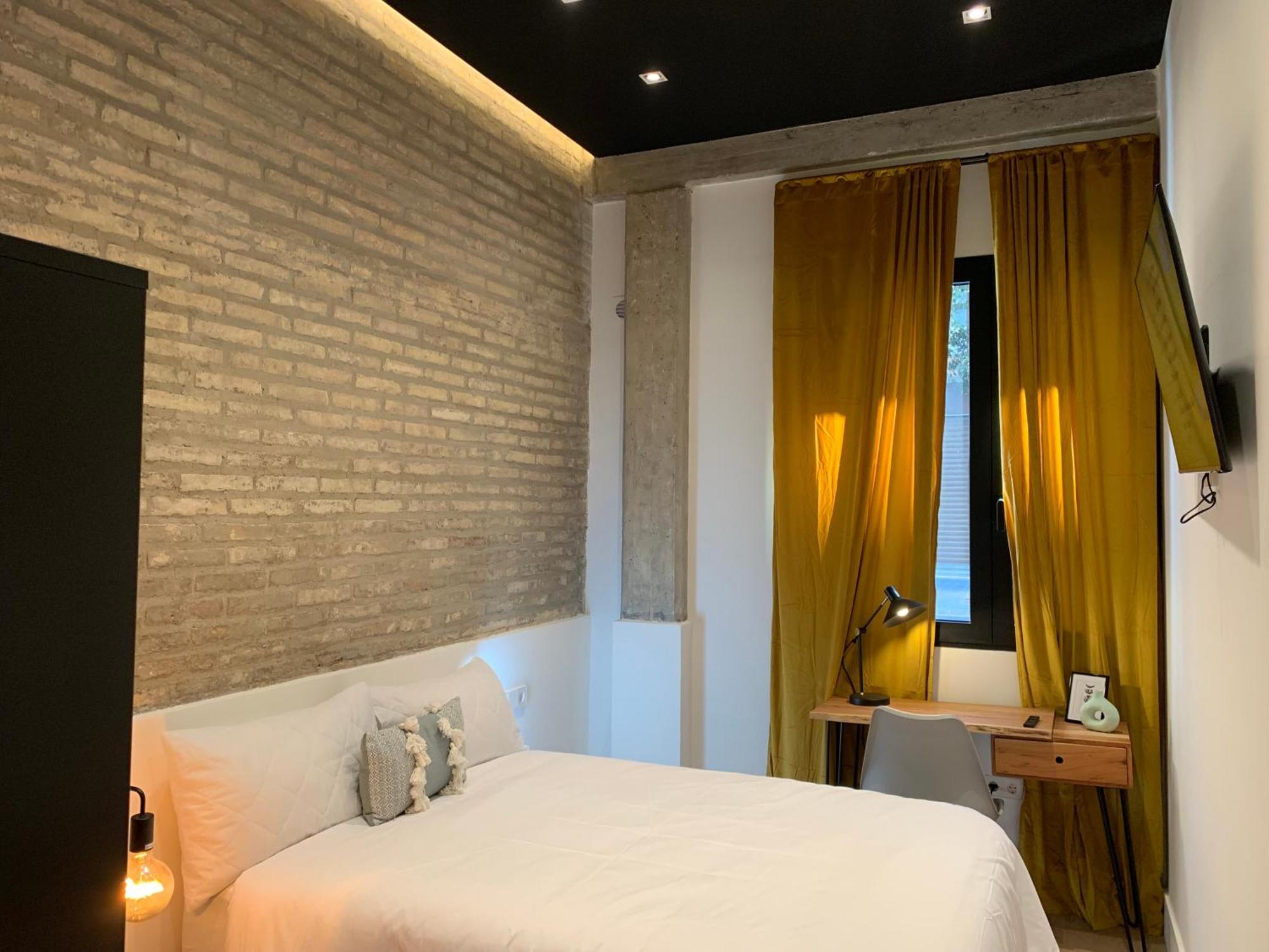 La Reina Beach Rooms Валенсія Екстер'єр фото