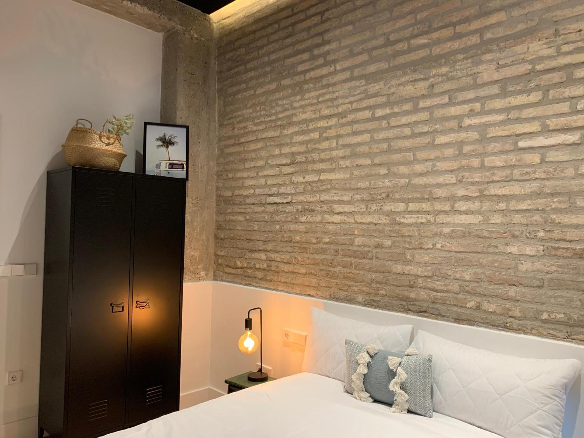 La Reina Beach Rooms Валенсія Екстер'єр фото