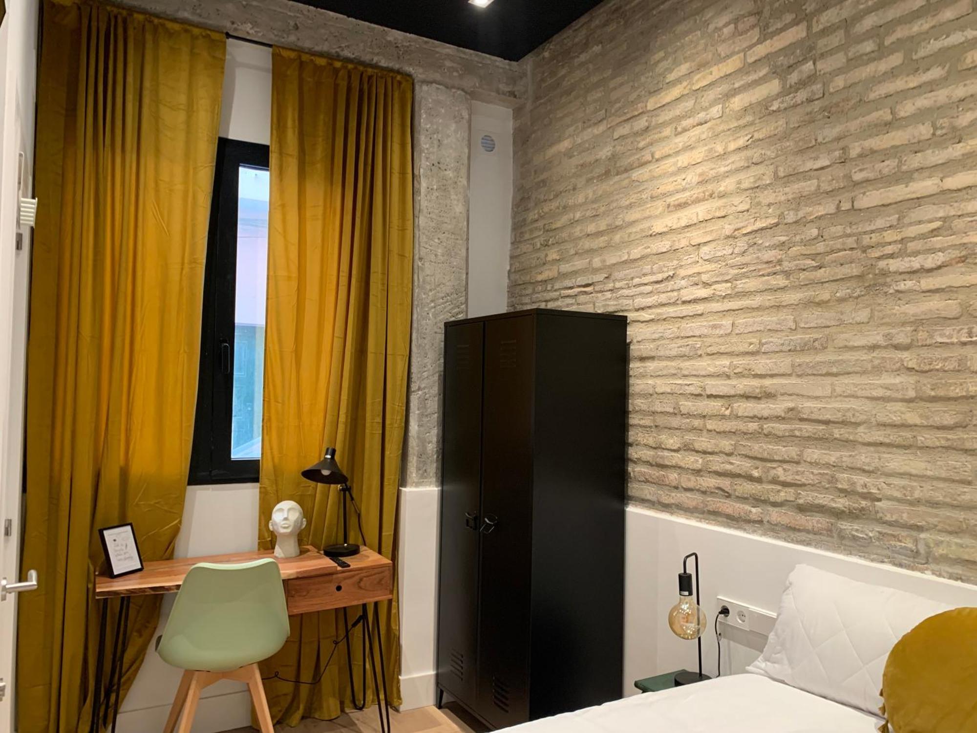 La Reina Beach Rooms Валенсія Екстер'єр фото