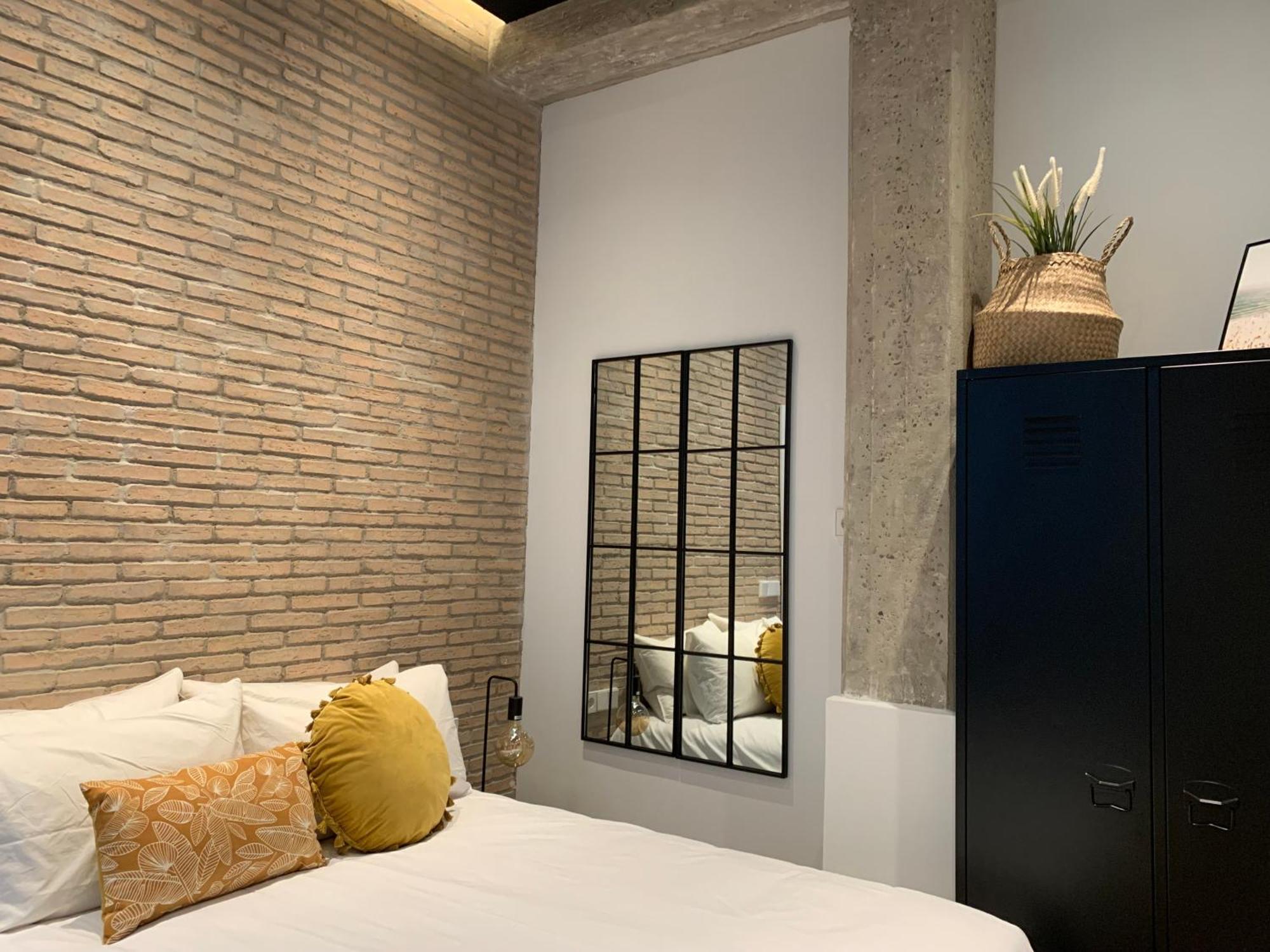La Reina Beach Rooms Валенсія Екстер'єр фото